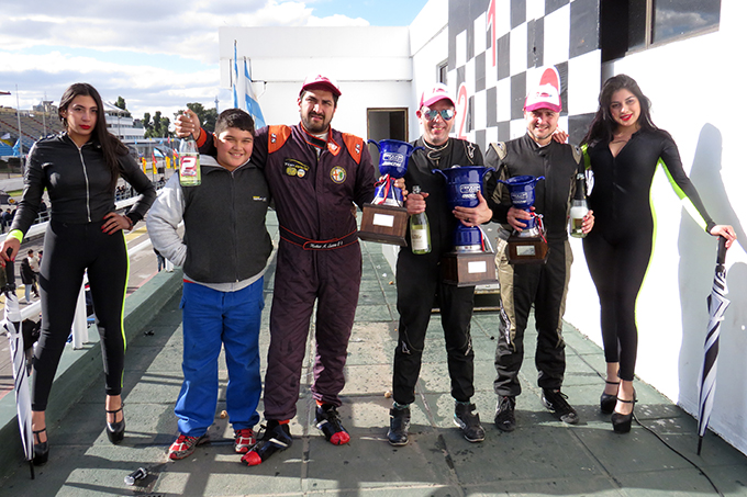 Diego Ramos ganador. A su lado Matias Lucero (2°) y Nelson Costanzo (3°)