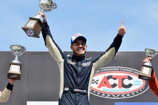 Juan Ignacio Maceira invitado de Claudio Suan en la Clase B del Procar4000.