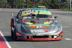 Gastón Garmendia quiere recuperar la punta del campeonato de la Clase A junto a &quot;Carli&quot; Bava.