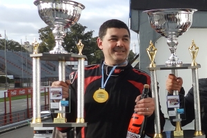 El campeón 2015 alcanzó su 4° podio en el 2016 y sigue al acecho de Viana en la punta del campeonato.