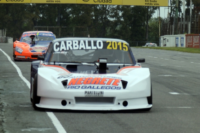 Chao está intratable y se quedó con la serie de la Clase A con la Chevy. El campeonato por ahora sigue abierto.