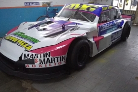 El Ford N°7 atendido por su propia estructura con la motorizacion del Mammarella Racing