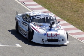 Mauricio Giovanetti se quedó con las dos finales del Premio Coronación 2017 del Procar4000 en el Gálvez.