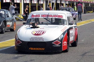 Diego Eiris y el Fiat 125 Berlina con el que terminó 5° en la primera fecha del Procar2000 del Oeste.