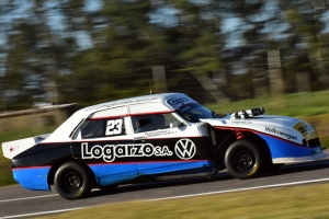 Pedro Logarzo y su primera pole en 9 de Julio con el Dodge 1500.