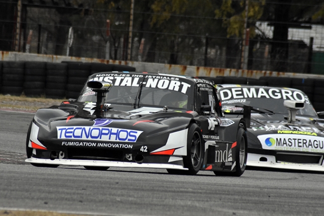 Ezequiel Masquere ganó con el Ford en la primera final de la Clase A.