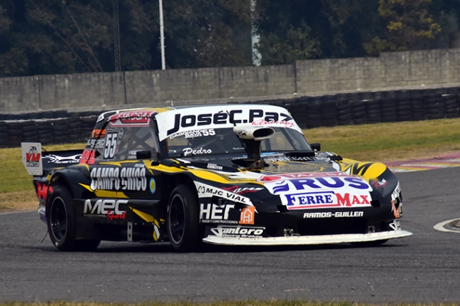 El Ford del José C. Paz Racing es motorizado por Matias Guillén