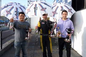 El podio de los invitados de la Clase A del Procar4000 en el Gálvez: 1° Funcia, 2° Boccanera y 3° &quot;Coco&quot; Gómez.