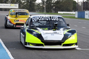 La Chevy de Oscar Figueroa está en la última etapa de preparación con el fin de estar presente en la 9° fecha del año en Buenos Aires.