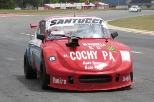 Cristian Liendo ganó por tercera vez consecutiva en el Procar2000 del Oeste en el Circuito 5 del Gálvez.