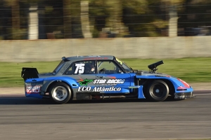 Germán Marquiegui y el Ford Nº 75 con el que regresará a la Clase B.