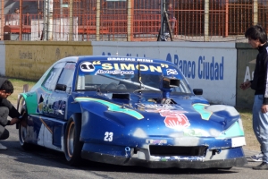 Jorge &quot;El Doc&quot; Prunier terminó 2° en la final de la Clase B con el Chevrolet y da pelea por el campeonato.