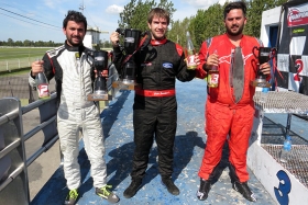 El podio de la 1° fecha Clase A Procar4000 en La Plata: 1° Garmendia, 2° Matta (luego excluido) y 3° Chao.