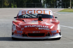 Martin Cornet ganó por sexta vez en el año y festejó a lo grande la obtención del título en la Clase B con la Chevy N° 73.