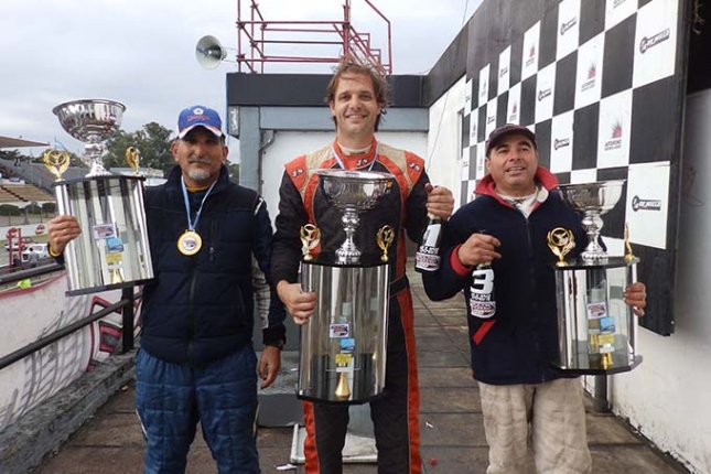 El podio de la Clase A 3º fecha: 1º Adrian Ciocci, 2º Guillermo Ferrón y 3º Oscar Figueroa.