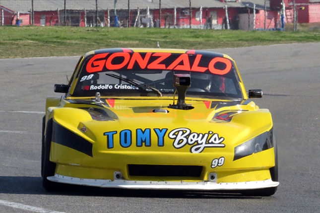 Gonzalo Rodríguez ganó por primera vez en la Clase B del Procar4000 en la final de titulares.