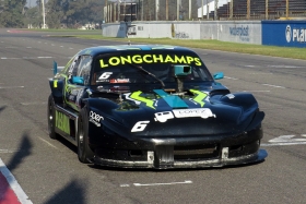 Amat volvió al podio y sumó para meterse nuevamente en la pelea por el campeonato de la Clase B.