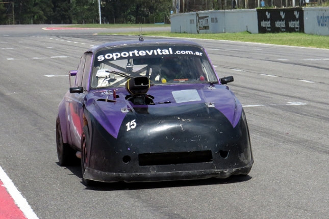 Tomás Ciocci debutó en el Procar2000 con este Fiat 125 Coupe atendido por el Amat Competición.