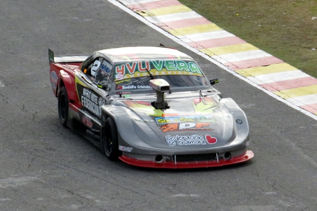 Garmendia cerró el año ganando y logrando por segundo año consecutivo el subcampeonato en la Clase A del Procar4000.