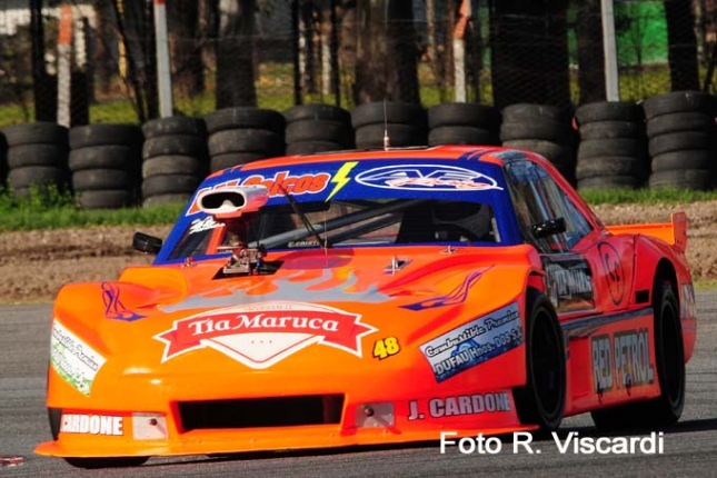 La Dodge muy bien presentada de Guillermo Ferrón marcó el camino en la clasificación y se quedó con su segunda pole consecutiva en la Clase A.