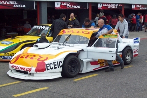 El Ford Falcon de Claudio Ruiz atendido por el equipo del &quot;Vasco&quot; Oyhanart buscará ser protagonista el 15 de Mayo.