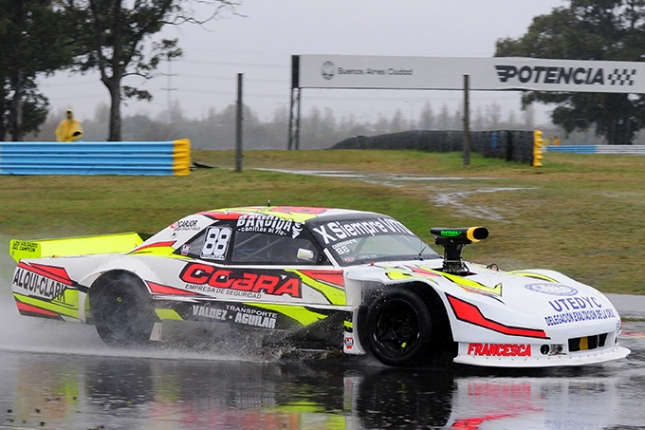 El piloto de Capilla del Señor logró su segunda pole entre los titulares de la Clase A del Procar4000 con la Dodge del Tártara Competición.