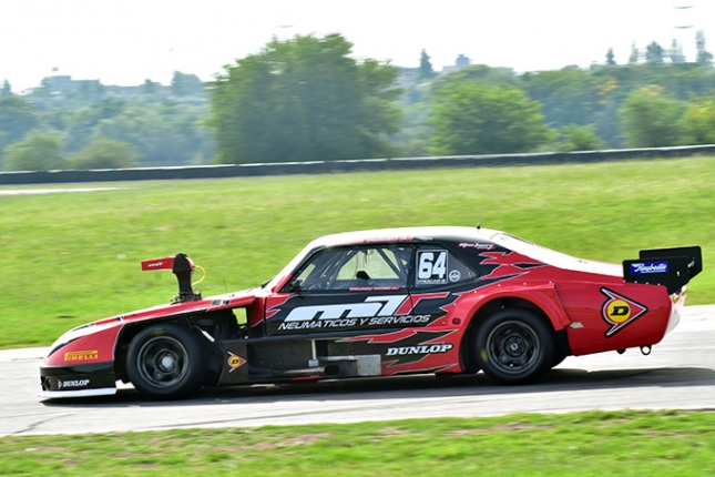 La Chevy es atendida por el Maxi Lucero Racing