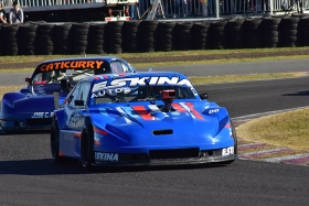 La Chevy cuenta con el trabajo de Diego Valente, ADZ en el chasis y Esteban Mamarella en el motor