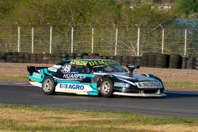 La Chevy es atendida por el Pereiro Motorsport