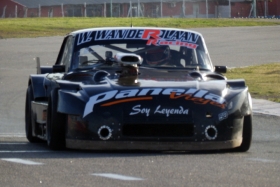 Jorgito Panella arrancó firme el Premio Coronación al quedarse con el &quot;1&quot; arriba del nuevo Ford Falcon.