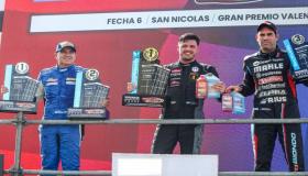 LA VUELTA AL TRIUNFO DEL CAMPEÓN EN LA CLASE.