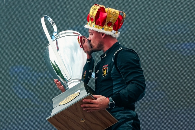 ROSSI, VENCEDOR Y BI CAMPEÓN